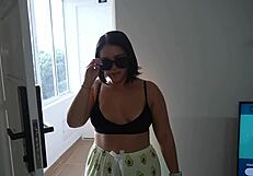 Madrastra milf dice hijastro solo vamos a ver una pelicula - thepaug