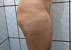 Bailey Quinn Showers, Revealing Her Curvy Juicy Body!