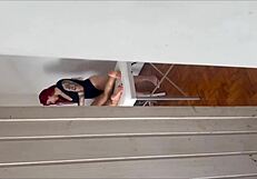 marido tarado da massagista se aproveita da cliente gostosa em sexo grupal