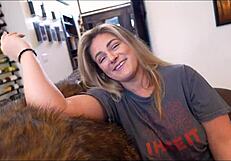 My friend's divorced mom wants to chat with me part 1