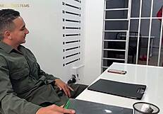 Puta Colombiana Se Folla A Policia En La Carcel De Medellin - Porno En Español