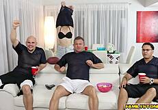 गीगी फ्लेम्ज़ की चूत जे मैक ने डॉगी स्टाइल में चोदी