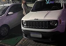 Paguei um boquete para o manobrista no estacionamento da festa na frente do corno- karenkiss