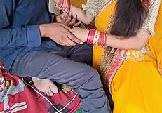 दामाद सास को घोड़े की तरह जोर से चोदता है