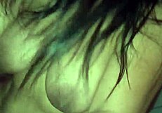 Mi maestra colombiana chupa mi verga hasta obtener un dulce orgasmo con creampie.