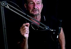 he says, 'no ass for friends, tips for couples'