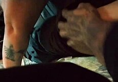 बड़े चुचों वाली लंड चूसकर टिटी फक कर रही