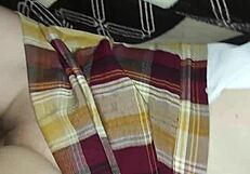 Jovencita estudiante real se la culea a escondidas en la noche cuando todos descansan inocente hijastra es la bolsa de semen de su pervertido padrastro casero real 18 colegiala