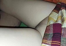 Jovencita estudiante real se la culea a escondidas en la noche cuando todos descansan inocente hijastra es la bolsa de semen de su pervertido padrastro casero real 18 colegiala