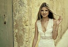 Valentina Ginagerson Showcases Her Beauty and Power!