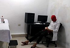 लैसी लंडन रफ इंटररेशियल फेसफक झेलती थूक और गांड चाट के साथ