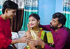 देसी मल्लू आंटी हार्डकोर फक दो लोकल्स के साथ फुल मूवी