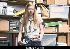 Loss prevention officer catches shoplifting teen at 18+