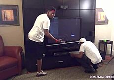 Giselle Leon Gets Dicked Behind a Dumpster Rome