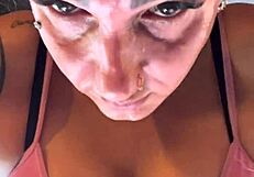 Na Academia Quase Fui Expulsa Por Estar Com Uma Mina Blusinha Fiquei Toda Suada Que Escorria Pela Minha Bucetinha