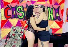 the fode diguinha dj licks niikki's pussy until her mouth is wet and they rub tits together