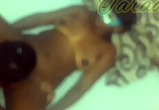 साफाडा मेरी चूत पर रगड़ती गोदी मारती