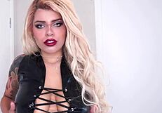 गेब्रिएला गूशी, एक स्लटी ब्राजीलियन ब्लॉन्ड, बीबीसी द्वारा ऐनल और पस्सी में चोदी जाती है