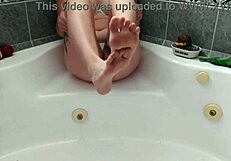 mi esposa me mando este video de ella eyaculando