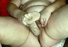 Watch her cum and spread her pussy?