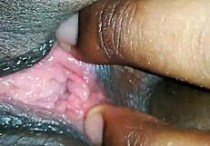 hornyzee fingers her pussy while masturbating all alone