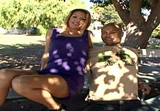 una troia milf bionda scopa davanti al marito