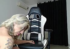 Sexy milf inflable dildo anal fun.