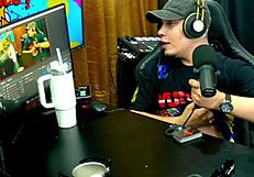 The young girl lifted and showed her ass, winked at the camera deliciously for you all - what does she deserve - Bruna Lambertini & Isa Moura