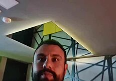 A loira casada safada com fogo na buceta deu ate nos bastidores com a camera desligada