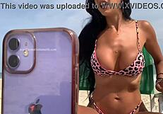 प्राइवेट चैट लाइव बीच पर पब्लिक एक्सीबिशनिज्म रेनाटिन्हा मेलो।