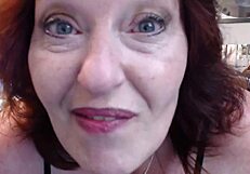 सफेद औरत कस्टम वीडियो में बीबीसी पूजा करती है, चूसती और राइड करके ऑर्गेज्म तक