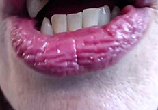 सफेद औरत कस्टम वीडियो में बीबीसी पूजा करती है, चूसती और राइड करके ऑर्गेज्म तक