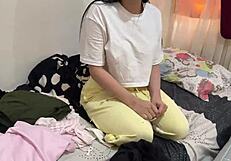 Secret amateur couple keeps it hidden.