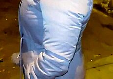 Acosando a Madura Venezolana Culona en las Calles de Lima con Hilo Rojo Parte 2.