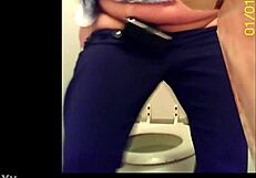 Espiadas En El Wc 2!