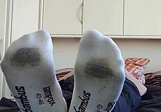 Chubby European Amateur Shows Her White Sneaker Socks In Homemade Video