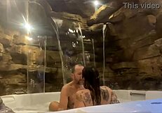 casal curtindo a lua de mel no motel esposa se acabando na pica