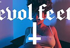 My Feet Get Attention in Barefoot Scenes