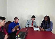 स्लटी ट्रेलर ऑफिस में एनल बंग्ड होती है