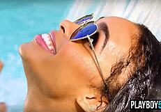 Wow, Gorgeous Black Milf Strips And Shows Off Her Pretty Body!