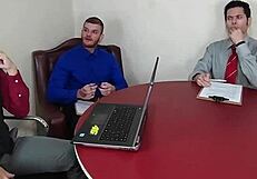 स्लटी ट्रेलर ऑफिस में एनल बंग्ड होती है