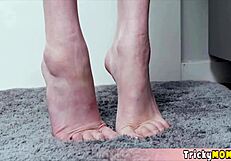 milf goddess lauren is showing her handjob skills in kitchen gloves, can you believe it?