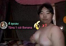 Vietnamese girl performs a casual show on Starme