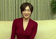 japanese babe's fast handjob leads to creampie