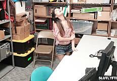 Shoplifter Jasmine Gomez Got What Was Coming To Her