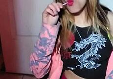 bonneyuwu indulges in lollipop fetish during solo softcore scene