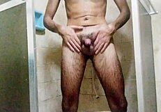 Taking a bath and masturbating so good!