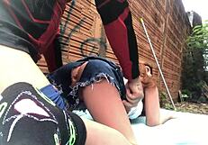 fodeno o cusinho dela sex toy