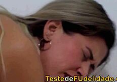 loira rabuda dando o cuzo de quatro pro seu amante mirella mansur