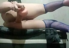 gay guy takes 30cm deep in ass